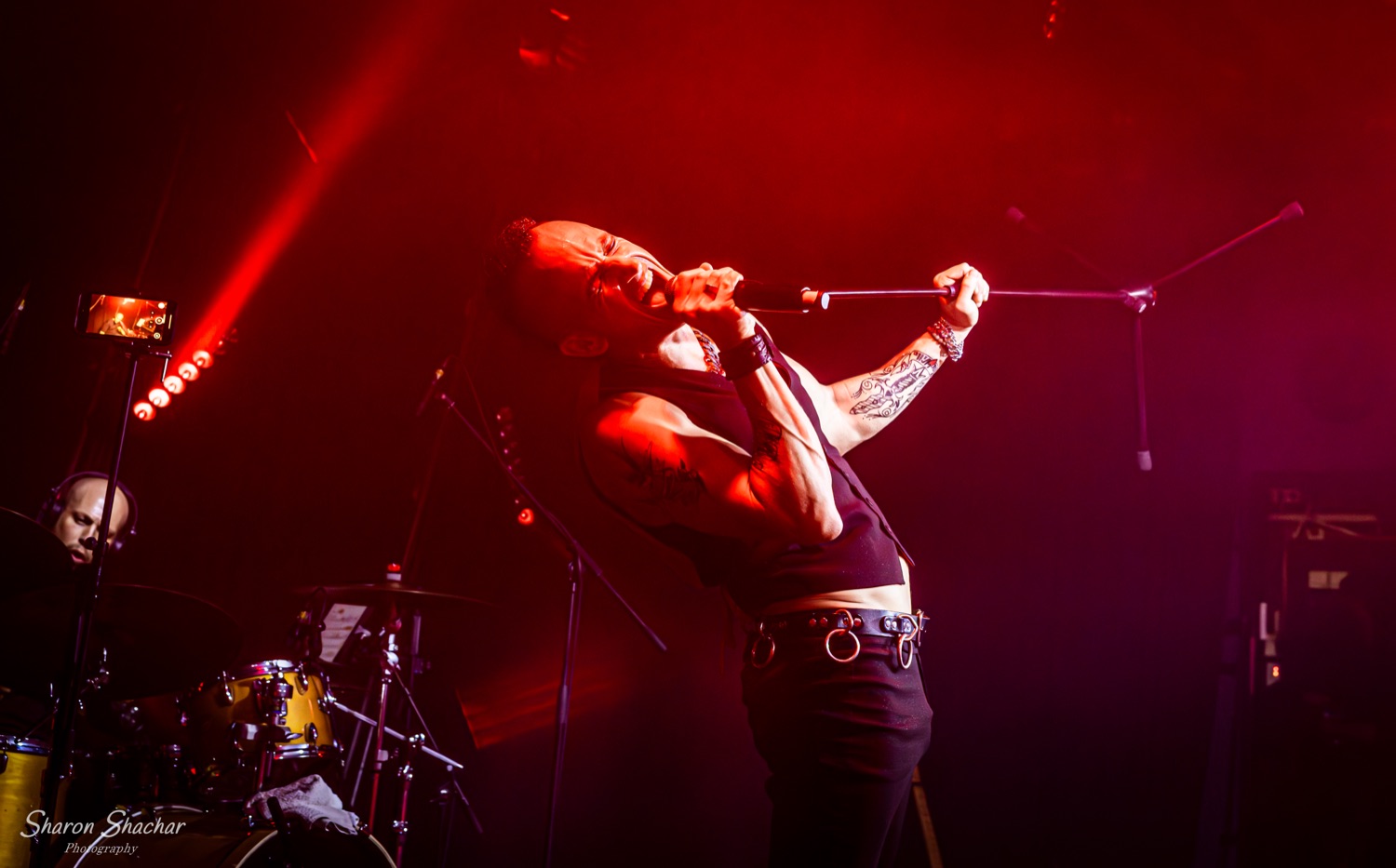 Olive Shows Depeche Mode tribute - full band under stage lighting